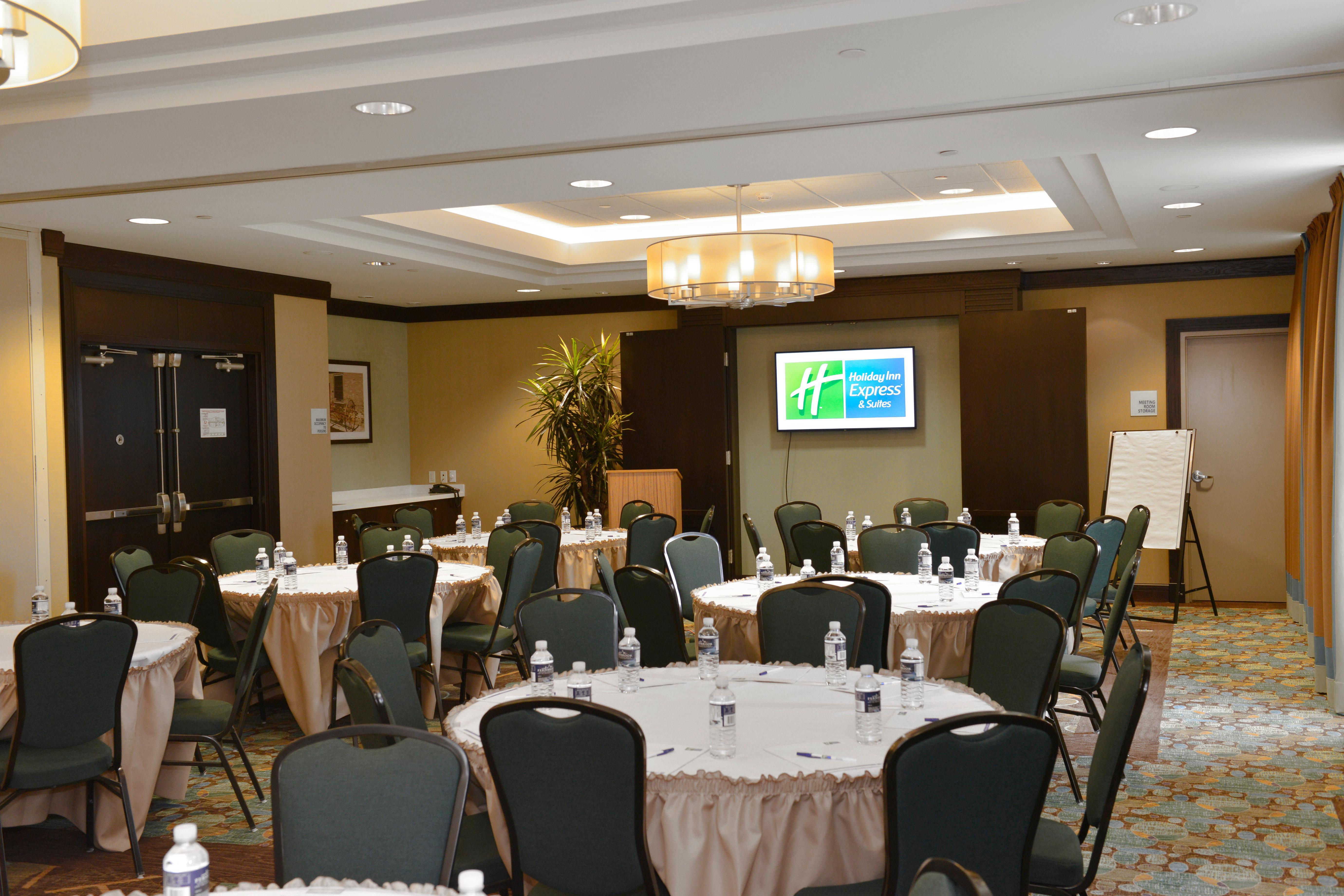 Holiday Inn Express Hotel & Suites Waterloo - St. Jacobs Area By Ihg Εξωτερικό φωτογραφία